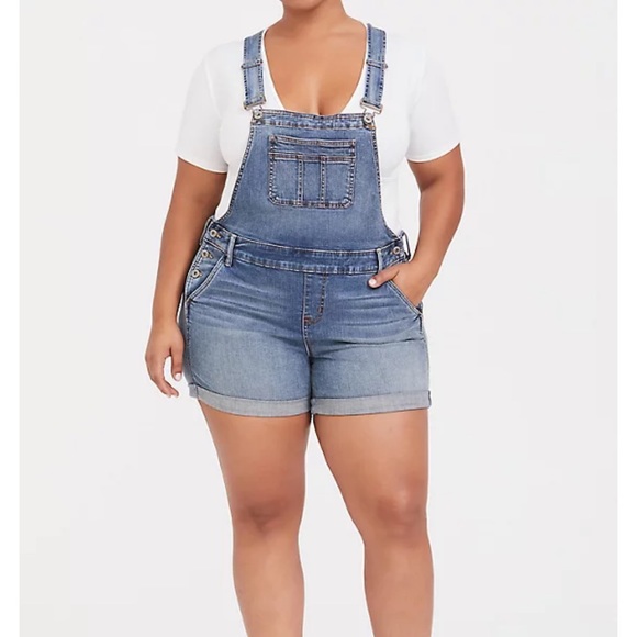 torrid Denim - SHORTALL - VINTAGE STRETCH MEDIUM WASH